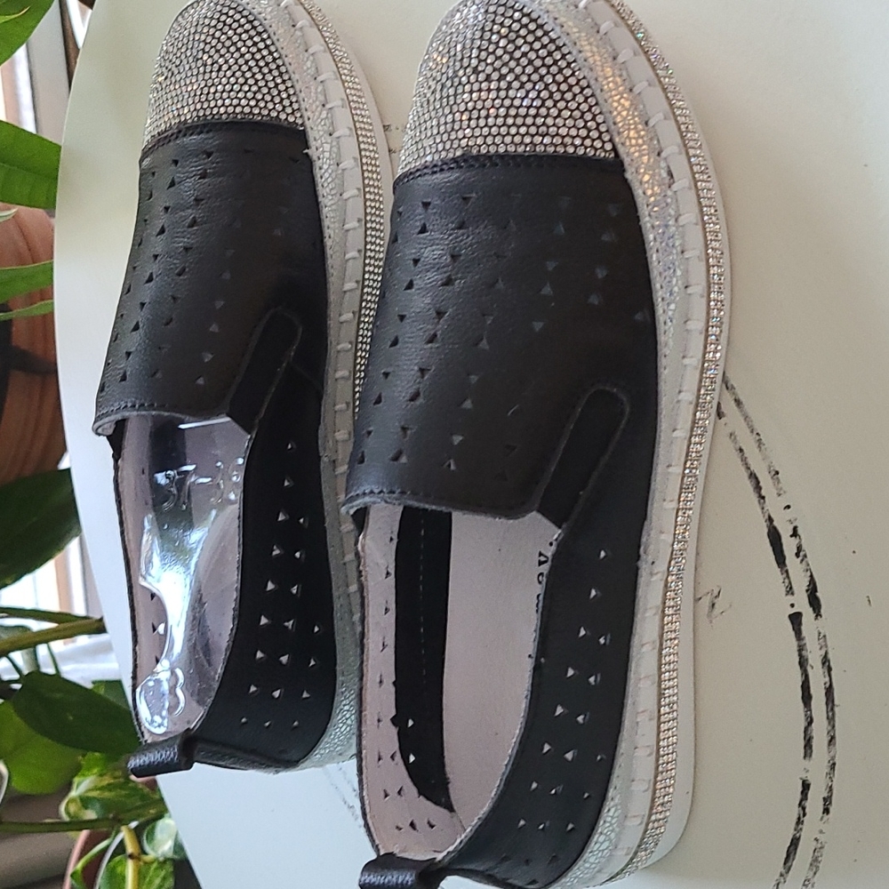 BM  Bernie Mev New York city, rhinestone shoe